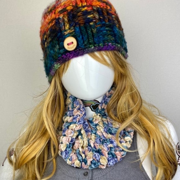 Handmade Crochet “Frosted Petals” Chunky Playful Multicolored Puff Cowl - Picture 2 of 4